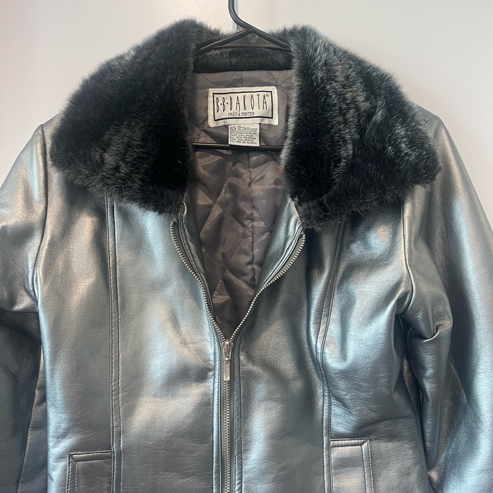 Vintage BB Dakota Silver Jacket with Faux Fur - Picture 3 of 8